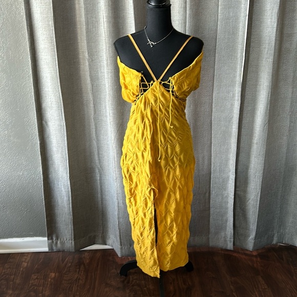 Yellow PrettyLittleThing Dress - Picture 1 of 6